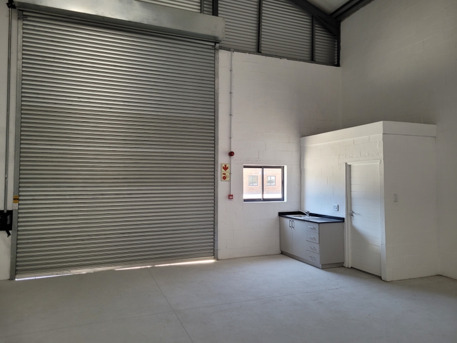 To Let commercial Property for Rent in Killarney Gardens Western Cape